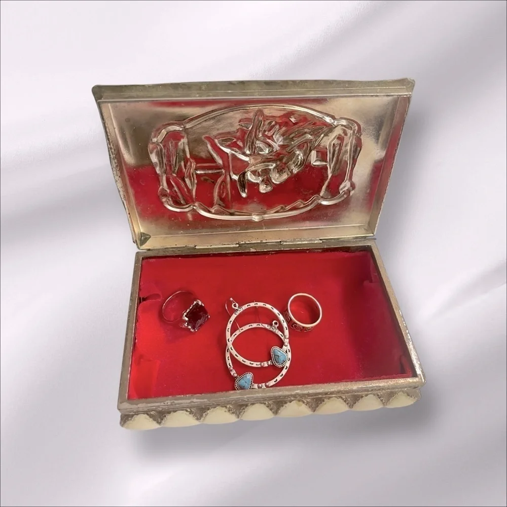 Vintage Japan Footed Silver Tone Colonial Scene Red Lined Jewelry Trinket Box